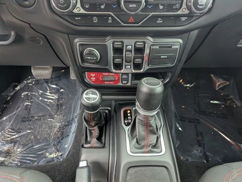 Used 2020 Jeep Gladiator Rubicon image 24