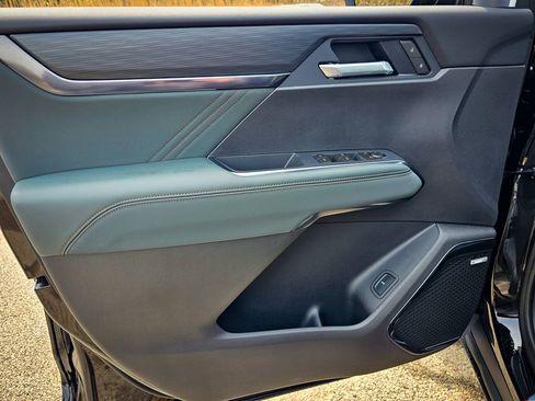 New 2026 GMC Acadia AT4 image 9