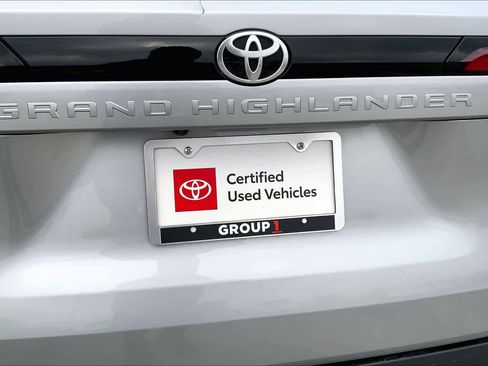 Certified 2025 Toyota Grand Highlander AWD image 10