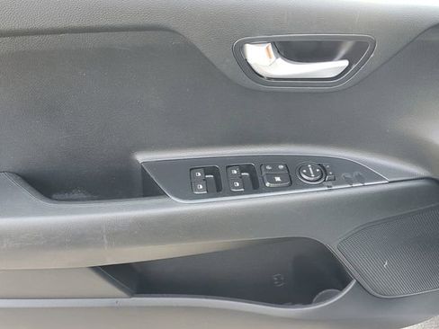 Used 2022 Kia Rio S image 14