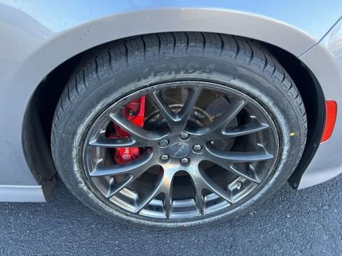 Used 2016 Dodge Charger SRT w/ Harman/Kardon Audio Group image 13