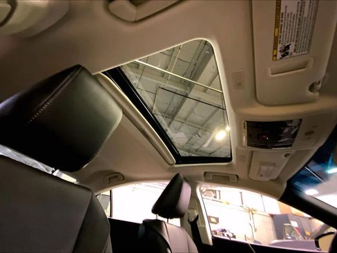 Certified 2022 Lexus ES 350 w/ Premium Package image 13