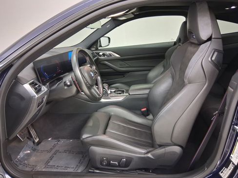 Used 2024 BMW M4 Competition RWD image 3