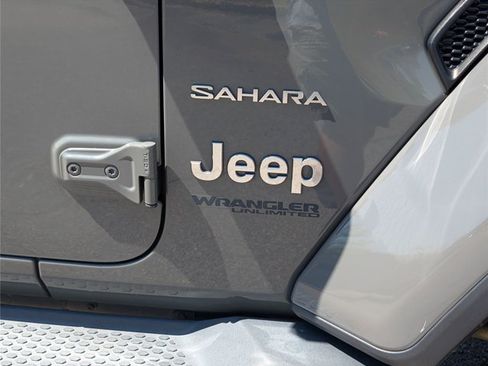 Used 2020 Jeep Wrangler Unlimited Sahara AWD/4WD image 13