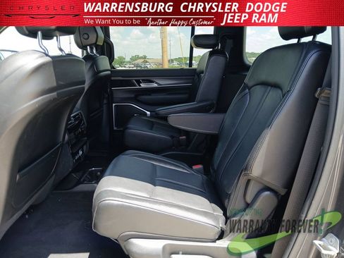 Used 2024 Jeep Wagoneer Series II AWD/4WD image 14