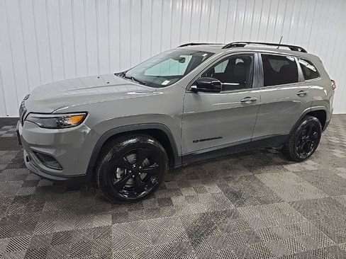 Used 2023 Jeep Cherokee Altitude Lux w/ Lux Elite Package AWD/4WD image 6