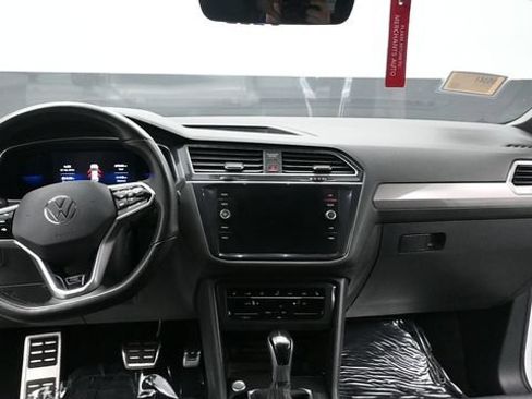 Used 2022 Volkswagen Tiguan SE R-Line AWD/4WD image 22