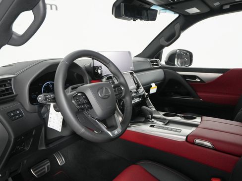 New 2025 Lexus LX 700h F Sport image 9