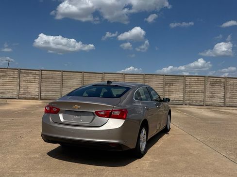 Used 2025 Chevrolet Malibu LS FWD image 21