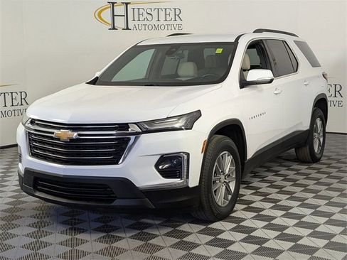 Used 2022 Chevrolet Traverse LT image 4