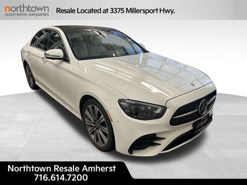 Used 2021 Mercedes-Benz E 350 4MATIC Sedan image 2