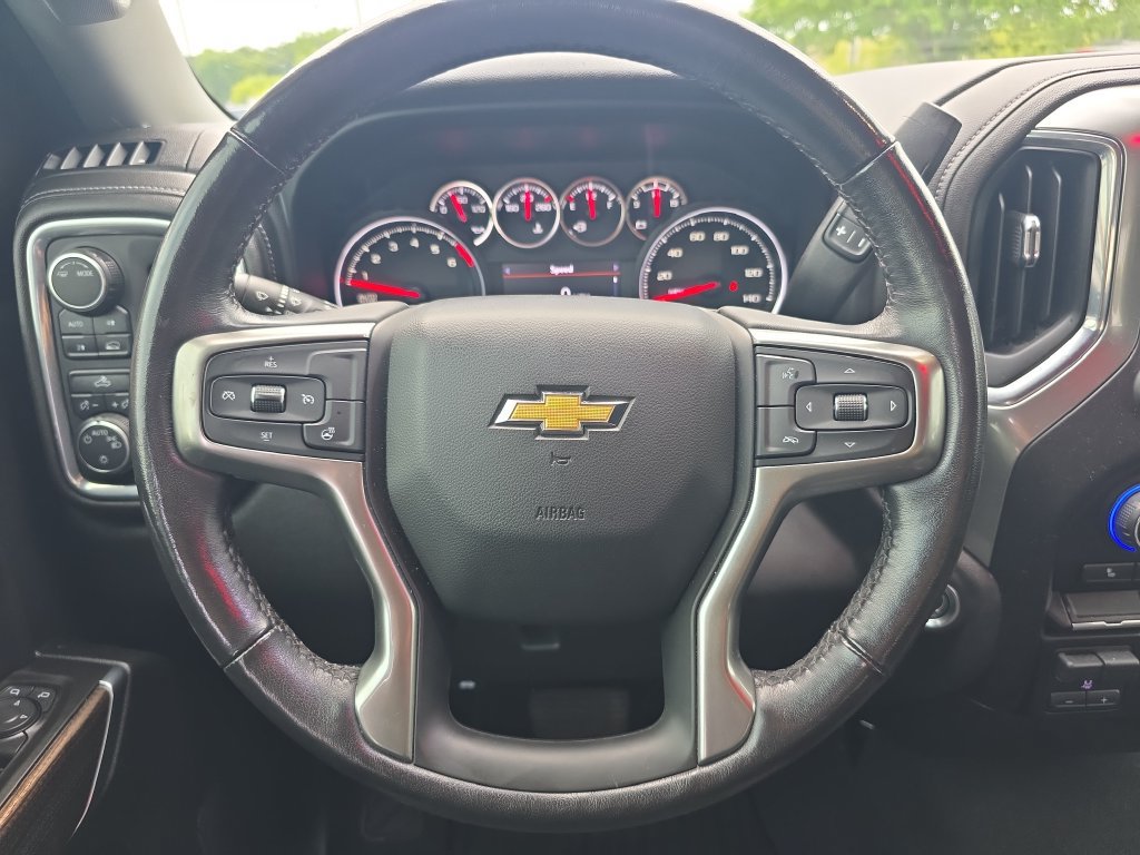Used 2021 Chevrolet Silverado 1500 LT w/ Convenience Package II AWD/4WD image 15