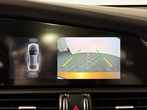 Used 2022 Alfa Romeo Giulia Veloce image 32