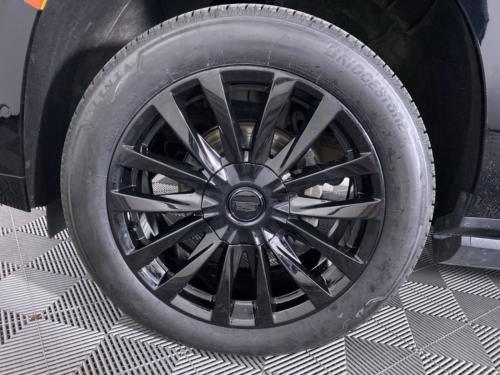Certified 2023 Cadillac Escalade Premium Luxury w/ Performance Package AWD/4WD image 16