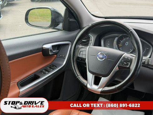 Used 2015 Volvo V60 T5 Cross Country w/ Climate Package AWD/4WD image 13