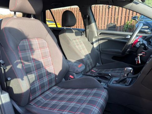 Used 2017 Volkswagen GTI S FWD image 20