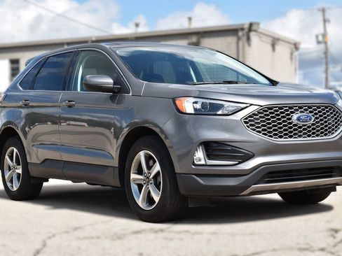 Used 2023 Ford Edge SEL w/ Convenience Package AWD/4WD image 3