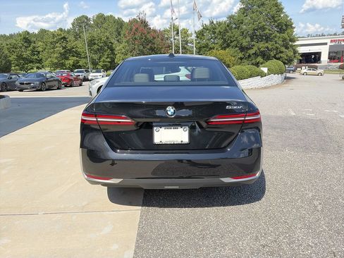 Used 2026 BMW 530i RWD image 7