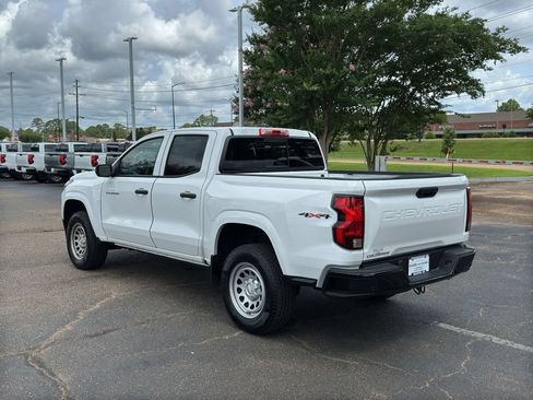 Used 2026 Chevrolet Colorado W/T AWD/4WD image 5