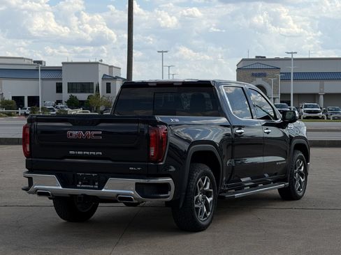 Used 2025 GMC Sierra 1500 SLT AWD/4WD image 4