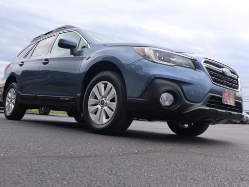 Used 2018 Subaru Outback 2.5i Premium image 18