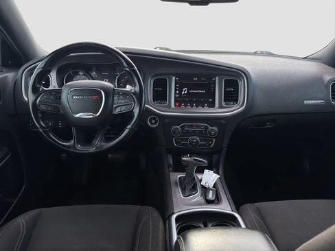 Used 2019 Dodge Charger SXT w/ Cold Weather Package AWD/4WD image 14