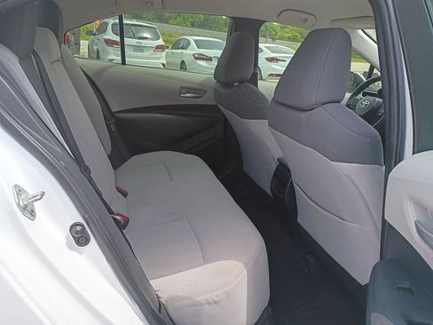 Used 2021 Toyota Corolla LE FWD image 18