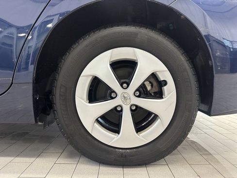 Used 2012 Toyota Prius Two image 8