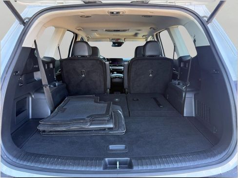Used 2025 Kia Telluride S image 16
