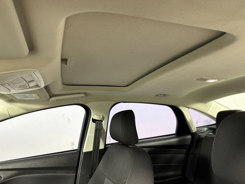 Used 2018 Ford Focus SEL FWD image 14