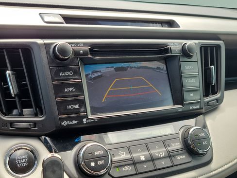 Used 2018 Toyota RAV4 Adventure FWD image 33