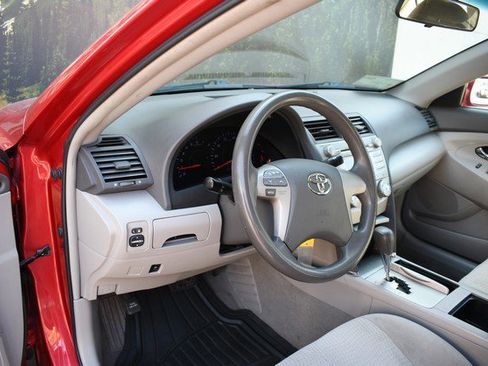 Used 2011 Toyota Camry LE w/ LE Extra-Value Pkg FWD image 14