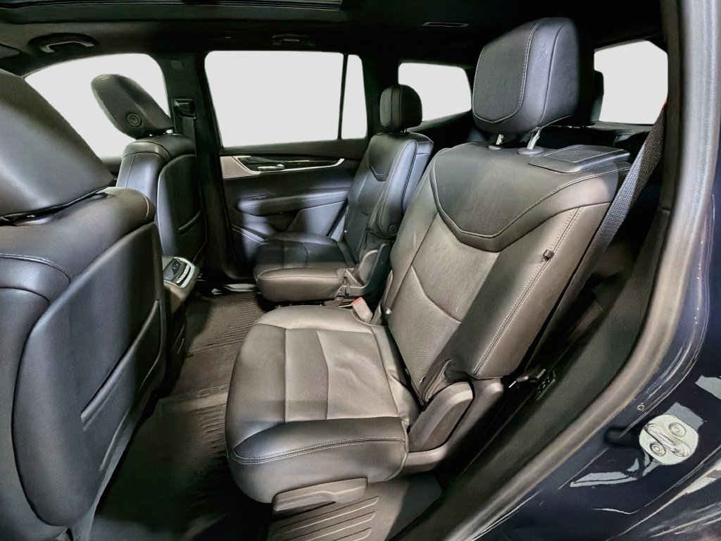 Used 2024 Cadillac XT6 Premium Luxury w/ LPO, Floor Liner Package AWD/4WD image 27