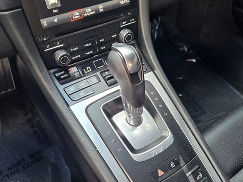 Used 2022 Porsche 718 Cayman S RWD image 19
