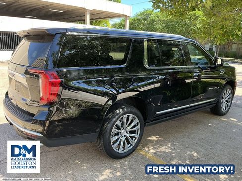 Used 2021 GMC Yukon XL Denali w/ Denali Premium Package image 5
