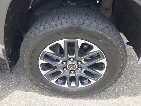 Used 2022 Toyota Tundra Limited AWD/4WD image 16