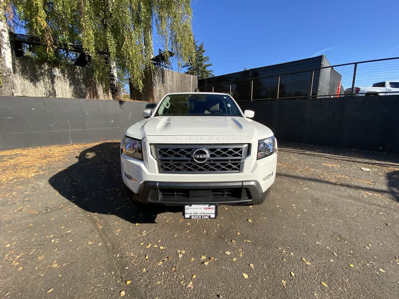 Used 2022 Nissan Frontier SV AWD/4WD image 9