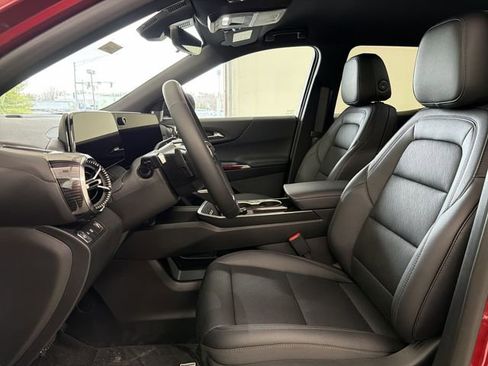 New 2026 Chevrolet Equinox LT w/ Convenience Package II FWD image 23