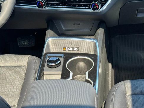 New 2026 Chevrolet Equinox LT w/ Convenience Package II image 10