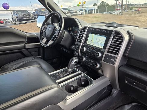 Used 2018 Ford F150 Platinum w/ Equipment Group 701A Luxury image 20