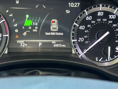 Used 2022 Toyota Highlander XLE AWD/4WD image 31