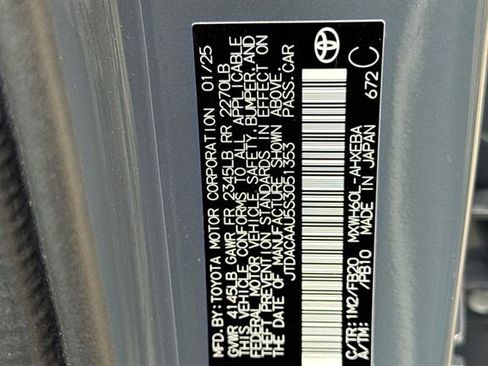 Used 2025 Toyota Prius LE FWD image 33