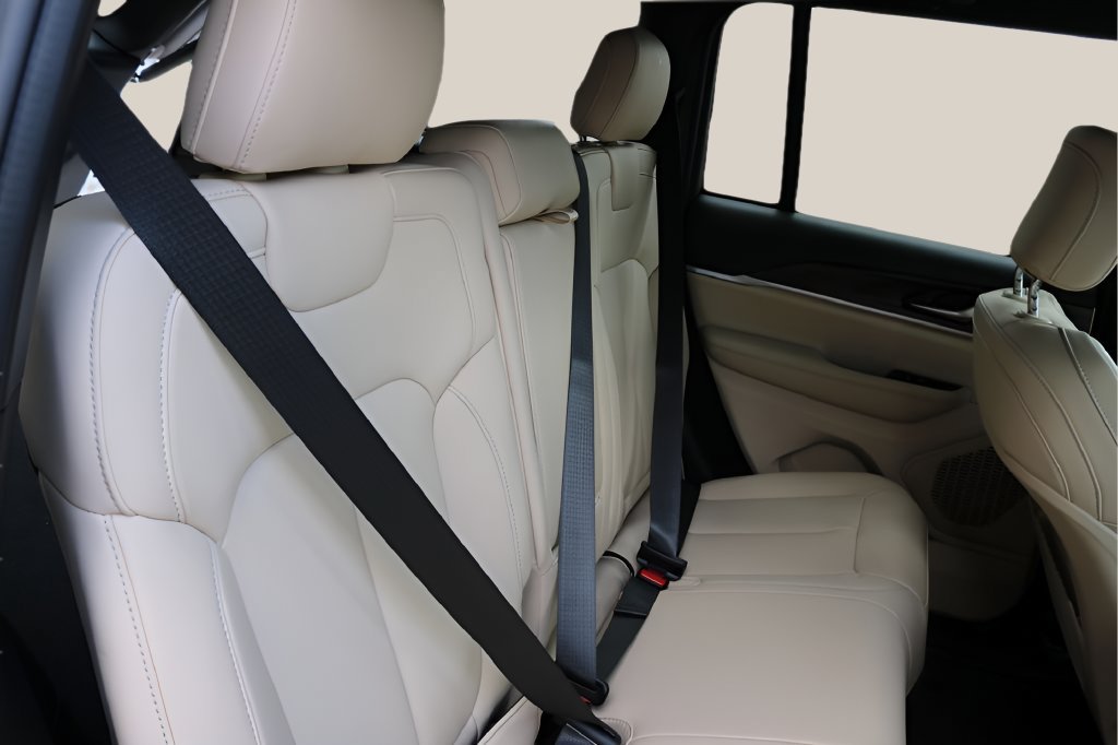 New 2026 Jeep Grand Cherokee Limited RWD image 17