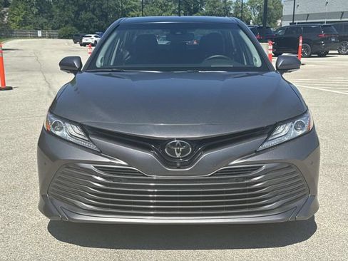 Used 2018 Toyota Camry XLE w/ Driver Assist Package FWD image 2