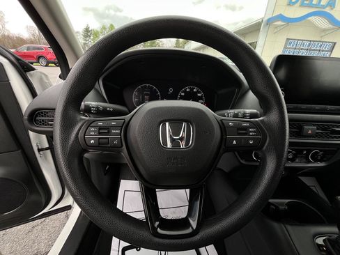 Certified 2024 Honda HR-V LX image 16