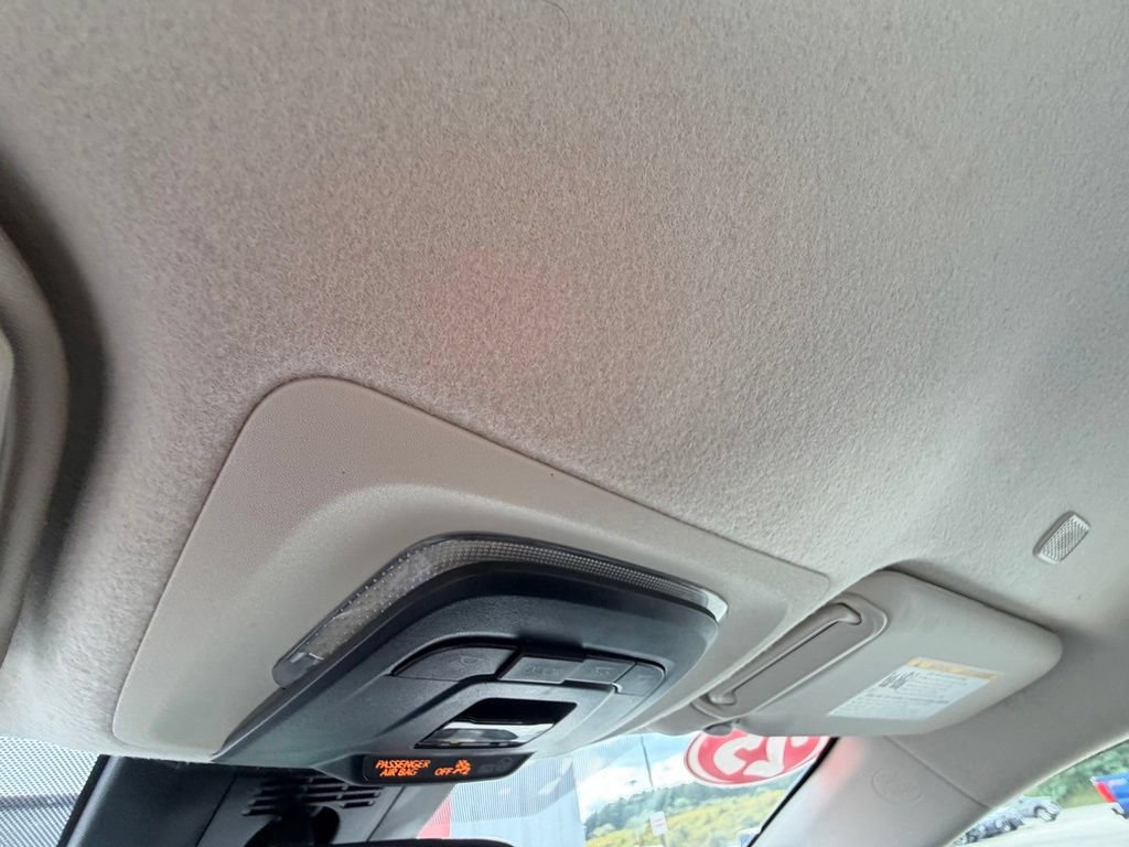 Used 2025 Toyota Corolla LE FWD image 17