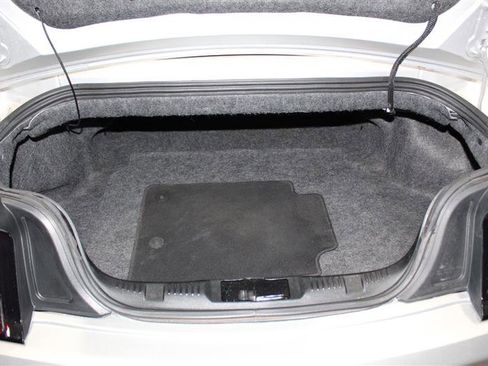 Used 2018 Ford Mustang Premium image 30