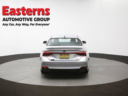 Used 2021 Toyota Avalon XSE FWD image 40