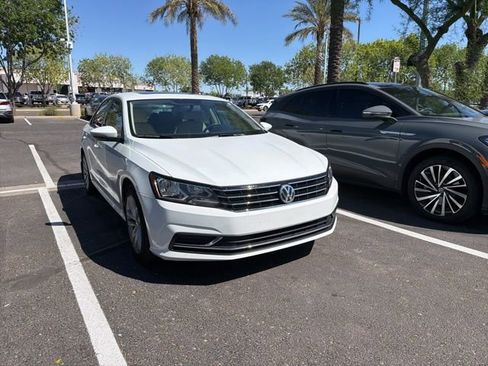 Used 2019 Volkswagen Passat 2.0T Wolfsburg image 7