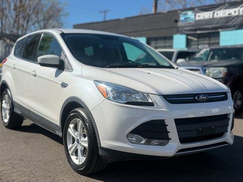 Used 2016 Ford Escape SE AWD/4WD image 1